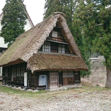 Gokayama Gassho No Sato Hotell Nanto Exteriör bild